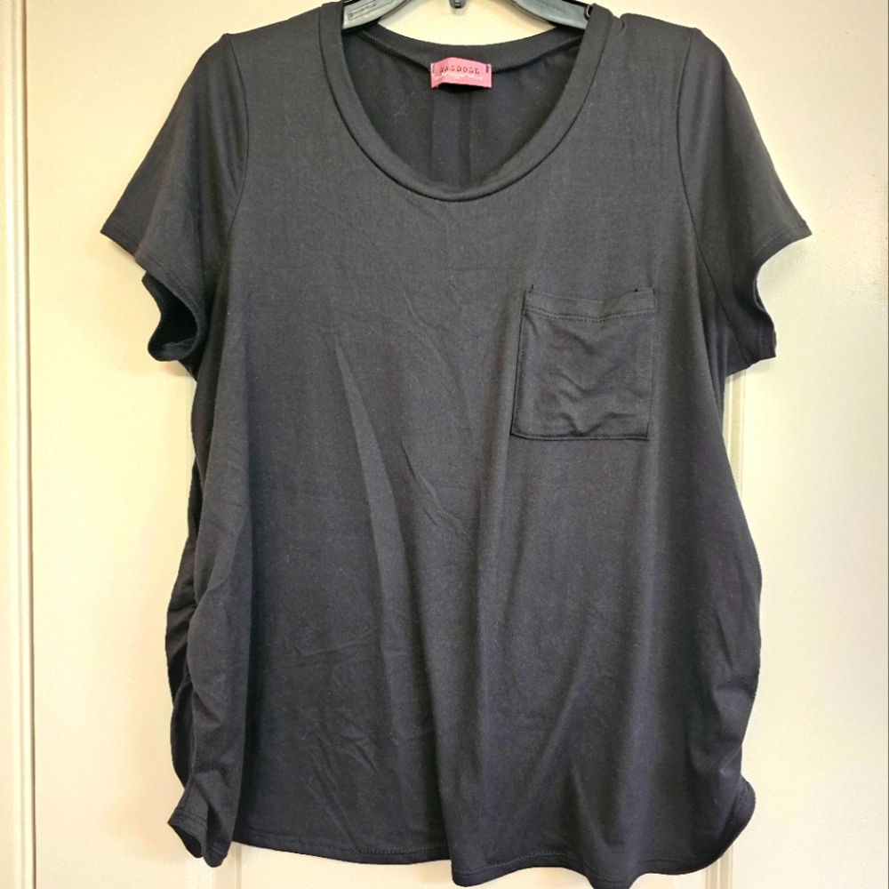 L / Xl short sleeve maternity tshirt